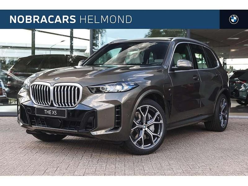 Groen Nieuw 2025 BMW X5 Comfort Edition SUV | € 123.023 - Afbeelding 1/4
