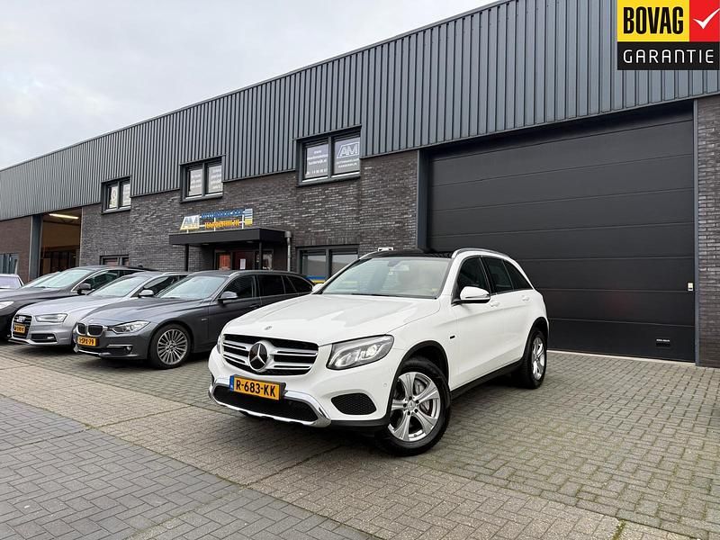 Wit Occasion 2018 Mercedes GLC350 Premium Plus SUV | € 27.450 (Eerlijke prijs) - Afbeelding 1/4