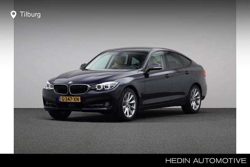 Blauw Gebruikt 2020 BMW 330 Comfort Edition Hatchback | € 31.880 (Super prijs) - Afbeelding 1/4