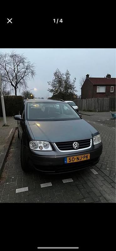 Gebruikt 2003 VW Touran MPV | € 2.500 (Iets duurder) - Afbeelding 1/4