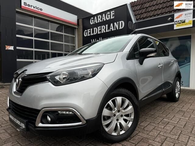 Zilver Gebruikt 2015 Renault Captur Dynamique SUV | € 12.500 (Goede deal) - Afbeelding 1/4