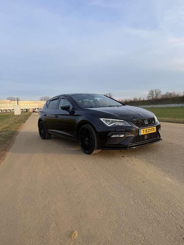 Occasion Seat Leon FR 239 PK (175 kW) 2017 Zwart Hatchback