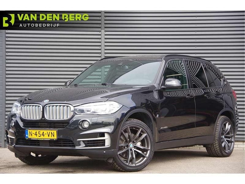 Zwart Gebruikt 2017 BMW X5 Executive SUV | € 31.900 (Eerlijke prijs) - Afbeelding 1/4