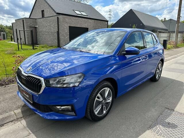 Blauw Gebruikt 2023 Skoda Fabia Style Sedan | € 19.890 - Afbeelding 1/4