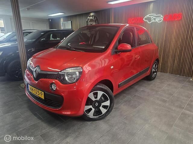 Rood Gebruikt 2015 Renault Twingo Collection Hatchback | € 6.295 (Eerlijke prijs) - Afbeelding 1/4