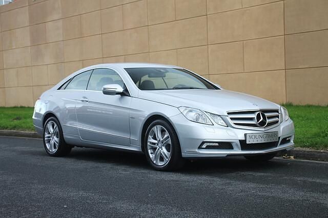 Zilver Gebruikt 2009 Mercedes E350 Avantgarde Coupé | € 16.945 (Super prijs) - Afbeelding 1/4