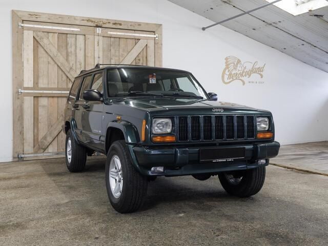 Groen, metallic lak Gebruikt 2001 Jeep Cherokee SUV | € 22.900 - Afbeelding 1/4