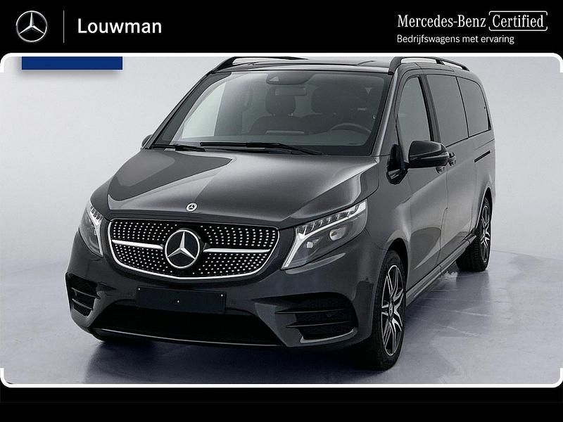 Grijs (metallic) Occasion 2024 Mercedes V250 AMG line MPV | € 70.745 - Afbeelding 1/3