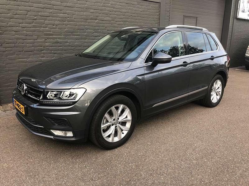 Blauw Gebruikt 2017 VW Tiguan Highline SUV | € 22.000 (Eerlijke prijs) - Afbeelding 1/4