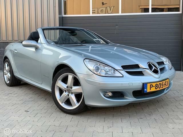 Grijs Gebruikt 2005 Mercedes SLK200 Cabriolet | € 12.999 (Iets duurder) - Afbeelding 1/4