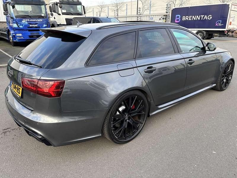 Occasion Audi RS6 Proline 560 PK (411 kW) 2018 Grijs (metallic) Stationwagen