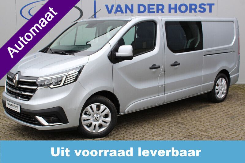 Zilver Nieuw 2024 Renault Trafic Luxe Van | € 39.945 - Afbeelding 1/3