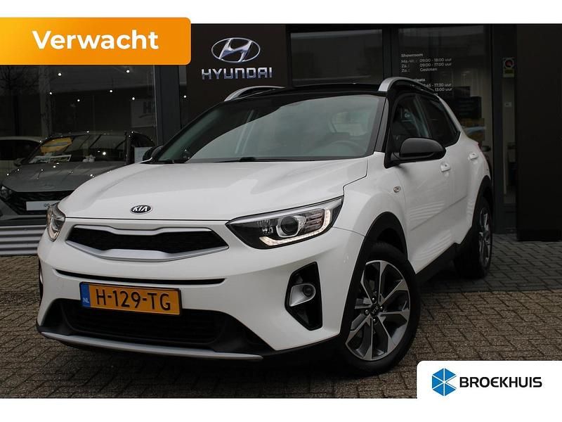 Wit Occasion 2020 Kia Stonic SUV | € 14.900 (Eerlijke prijs) - Afbeelding 1/4