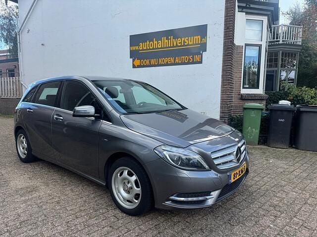Grijs Gebruikt 2012 Mercedes B180 Ambition MPV | € 4.999 (Goede deal) - Afbeelding 1/4