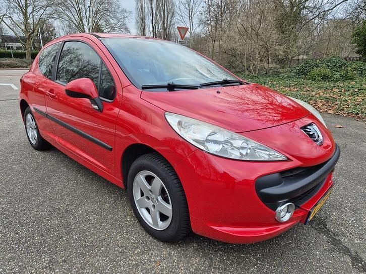 Occasion Peugeot 207 73 PK (53 kW) 2009 Rood Hatchback