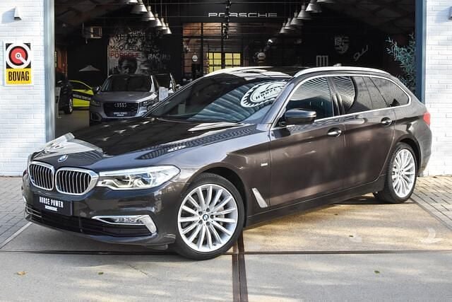 Bruin Gebruikt 2018 BMW 530 Executive Stationwagen | € 28.900 (Eerlijke prijs) - Afbeelding 1/4