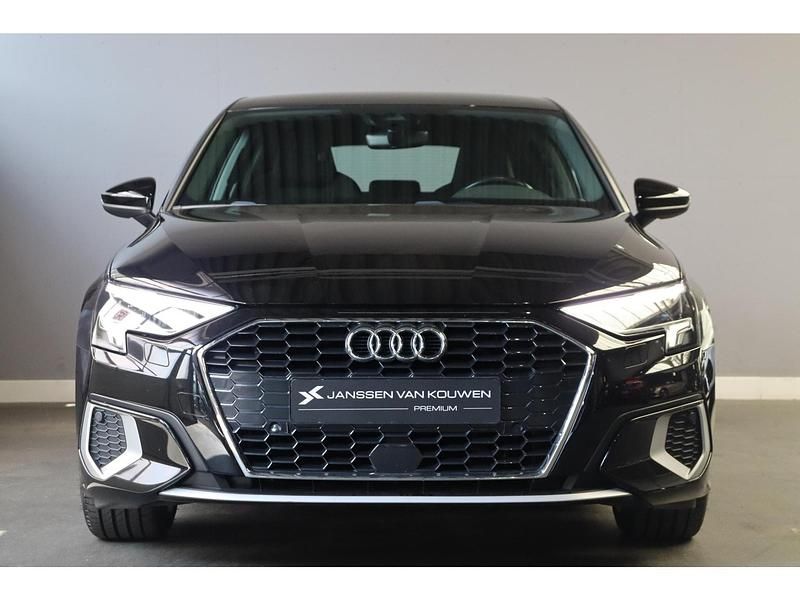 Occasion Audi A3 Sportback Business 110 PK (80 kW) 2020 Zwart (metallic) Hatchback