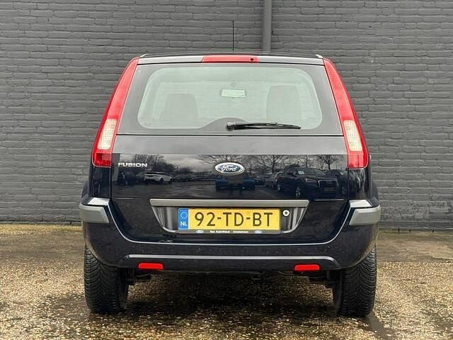 Occasion Ford Fusion 80 PK (58 kW) 2006 Blauw Hatchback