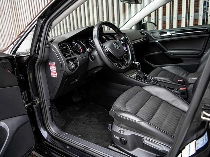 Occasion VW Golf VII Highline 105 PK (77 kW) 2014 Zwart Stationwagen