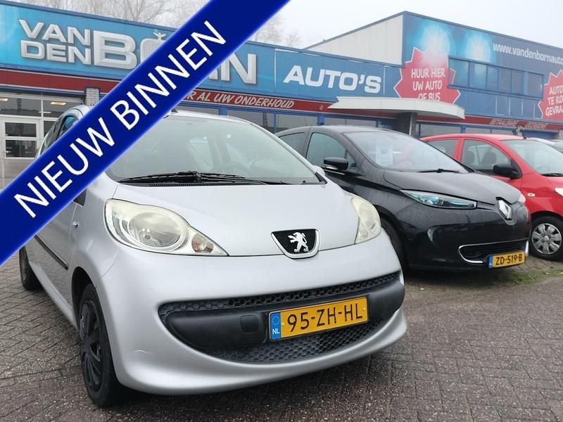 Occasion Peugeot 107 68 PK (50 kW) 2008 Grijs (metallic) Hatchback