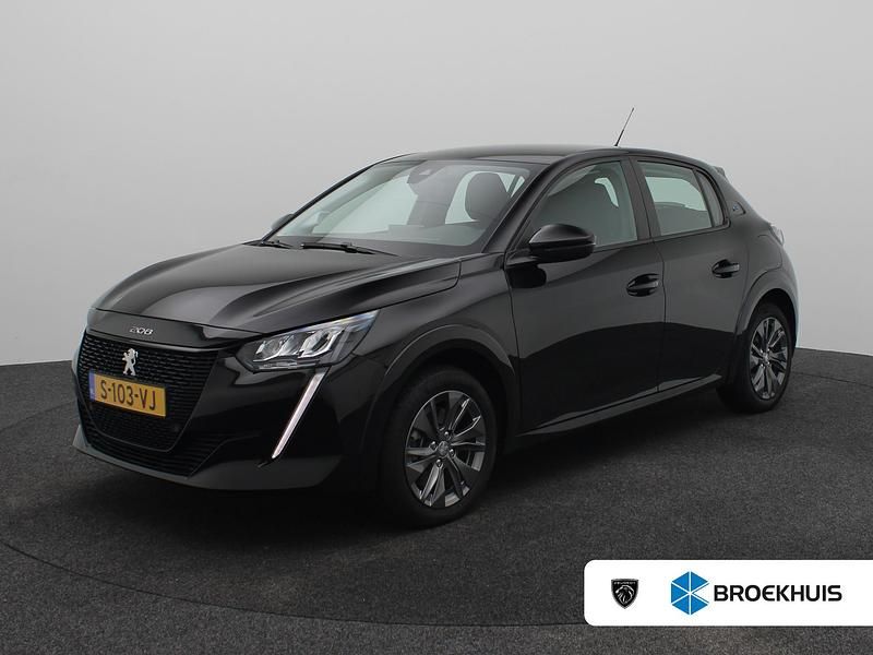 Zwart Gebruikt 2023 Peugeot e-208 Active Hatchback | € 17.895 (Iets duurder) - Afbeelding 1/4