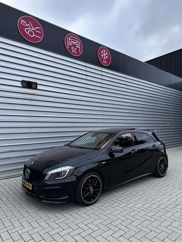 Zwart Gebruikt 2013 Mercedes 250 Ambition Stationwagen | € 14.500 (Eerlijke prijs) - Afbeelding 1/4
