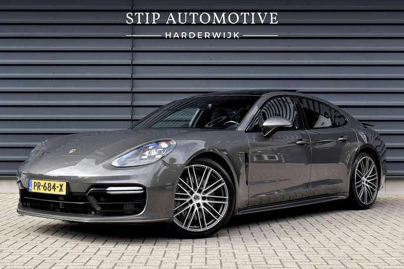 Grijs Gebruikt 2017 Porsche Panamera Sport Sedan | € 49.900 - Afbeelding 1/4