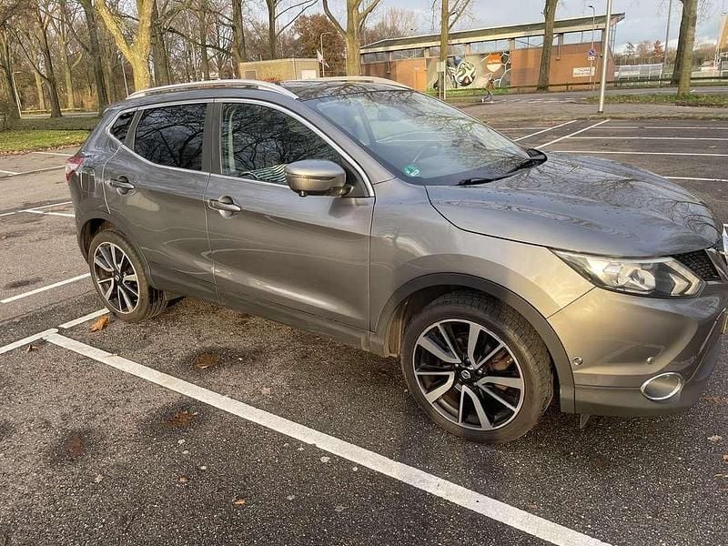 Grijs Occasion 2015 Nissan Qashqai 360º SUV | € 10.950 (Goede deal) - Afbeelding 1/4