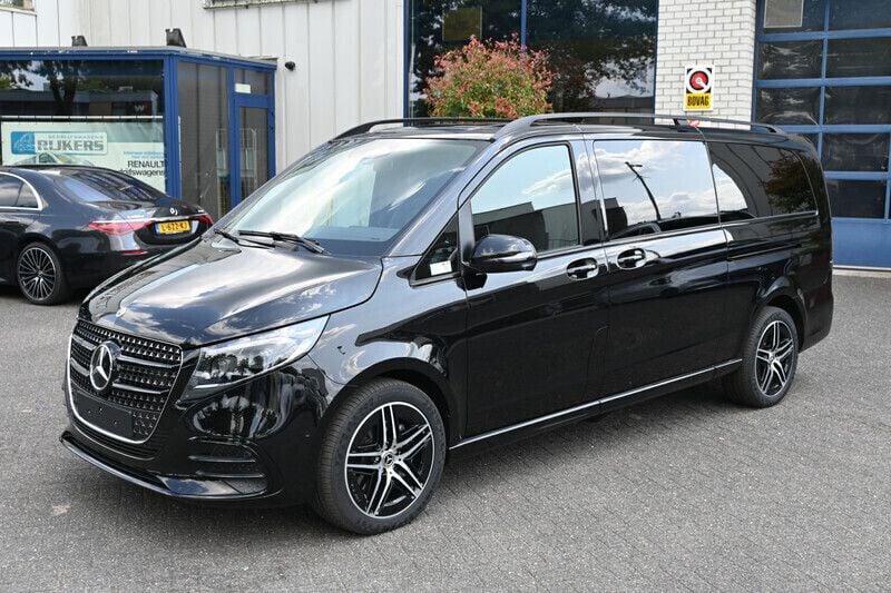 Zwart Nieuw 2024 Mercedes V250 Avantgarde MPV | € 82.950 (Eerlijke prijs) - Afbeelding 1/4