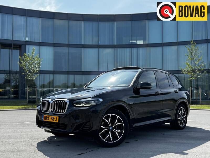 Zwart Gebruikt 2022 BMW X3 Executive SUV | € 44.880 (Eerlijke prijs) - Afbeelding 1/4