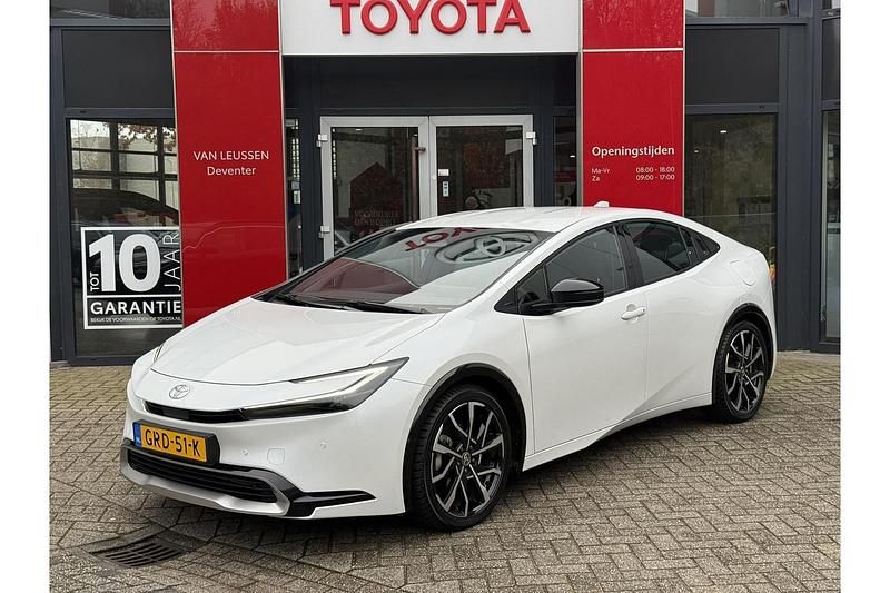 Wit Gebruikt 2024 Toyota Prius Executive Hatchback | € 39.999 (Eerlijke prijs) - Afbeelding 1/1