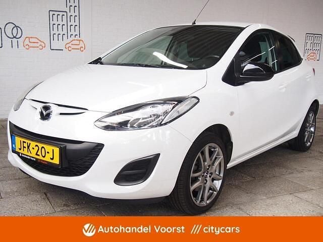 Wit Gebruikt 2014 Mazda 2 Color Hatchback | € 8.445 (Eerlijke prijs) - Afbeelding 1/4