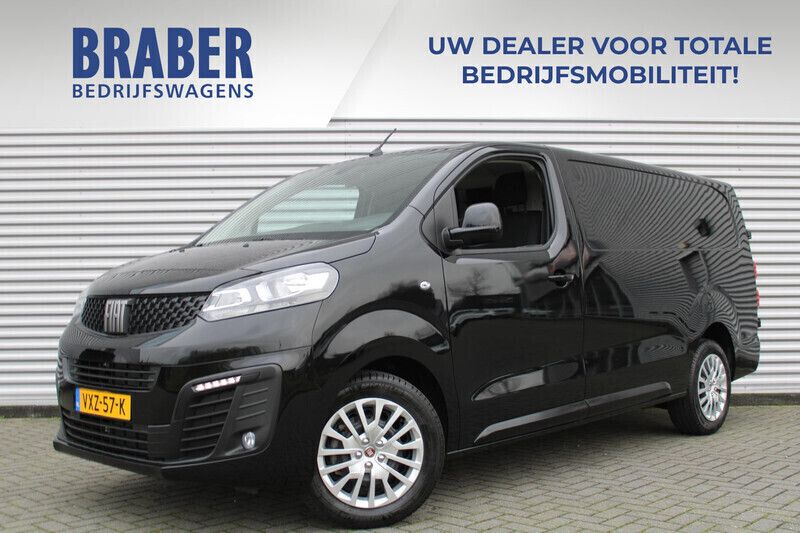 Zwart Gebruikt 2023 Fiat Scudo Van | € 31.942 - Afbeelding 1/4