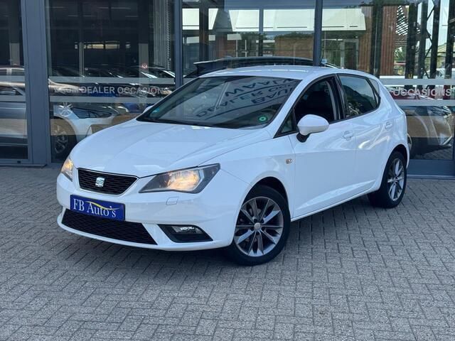 Wit, metallic lak Gebruikt 2013 Seat Ibiza I-Tech Hatchback | € 7.750 (Iets duurder) - Afbeelding 1/4