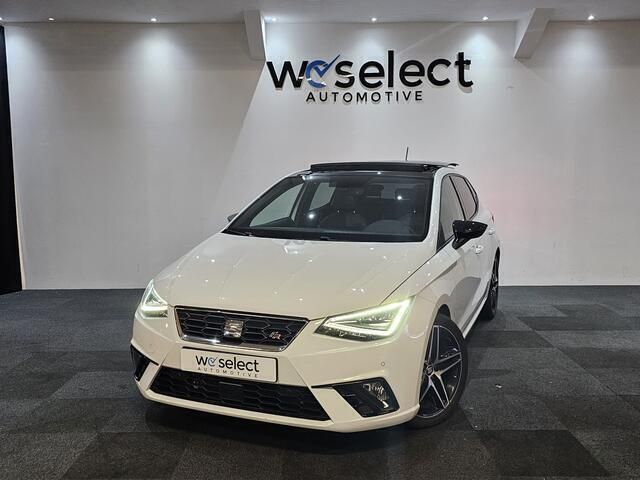Wit Gebruikt 2021 Seat Ibiza Business Hatchback | € 23.950 - Afbeelding 1/4