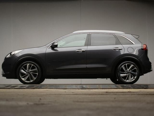 Grijs Gebruikt 2018 Kia Niro Sport SUV | € 12.740 (Eerlijke prijs) - Afbeelding 1/4