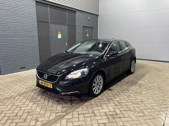 Occasion Volvo V40 120 PK (88 kW) 2016 Zwart Hatchback