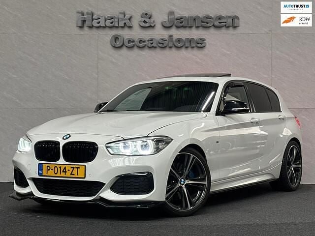 Wit Gebruikt 2015 BMW M135 M Sport Hatchback | € 25.995 (Eerlijke prijs) - Afbeelding 1/4