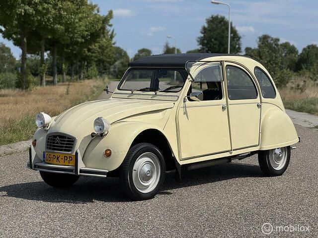 Beige Gebruikt 1979 Citroën 2CV Sedan | € 8.950 - Afbeelding 1/4