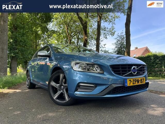 Blauw Gebruikt 2015 Volvo V60 R-Design Stationwagen | € 14.945 (Eerlijke prijs) - Afbeelding 1/4