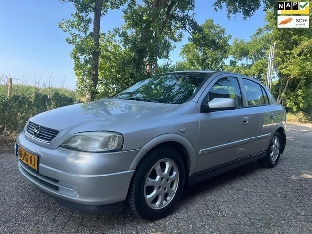 Grijs Gebruikt 2004 Opel Astra Njoy Hatchback | € 1.499 (Eerlijke prijs) - Afbeelding 1/4