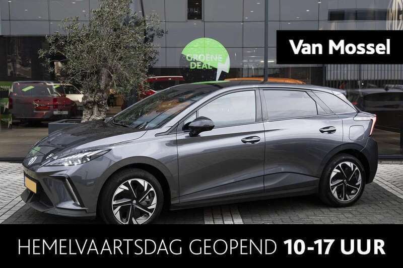 Grijs Gebruikt 2023 MG MG4 EV Luxury Hatchback | € 31.700 - Afbeelding 1/4