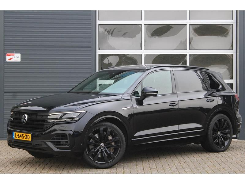 Zwart Gebruikt 2020 VW Touareg R SUV | € 48.900 (Eerlijke prijs) - Afbeelding 1/4
