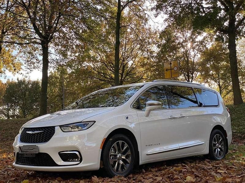 Nieuw Chrysler Voyager 2025 Wit MPV