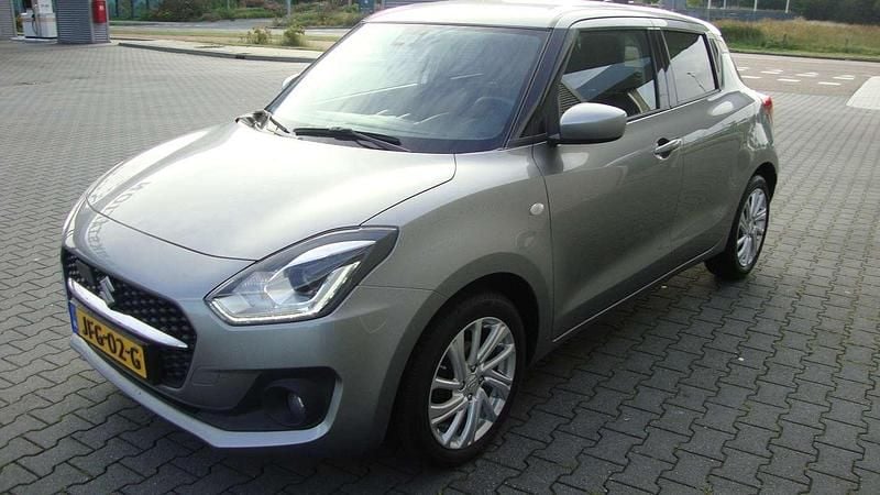 Occasion Suzuki Swift Style 83 PK (61 kW) 2022 Grijs Hatchback