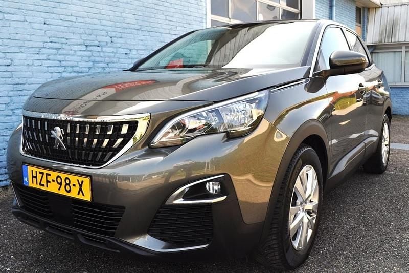 Grijs Gebruikt 2018 Peugeot 3008 Active SUV | € 15.950 (Super prijs) - Afbeelding 1/4