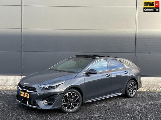 Grijs Gebruikt 2021 Kia ProCeed GT-Line Stationwagen | € 19.450 (Eerlijke prijs) - Afbeelding 1/4