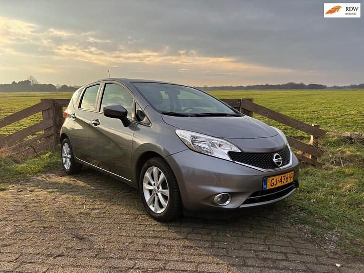 Grijs Occasion 2015 Nissan Note Acenta MPV | € 8.995 (Iets duurder) - Afbeelding 1/4