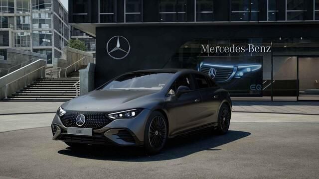 Grijs Nieuw 2025 Mercedes EQE300 Sport Edition Sedan | € 74.650 - Afbeelding 1/4