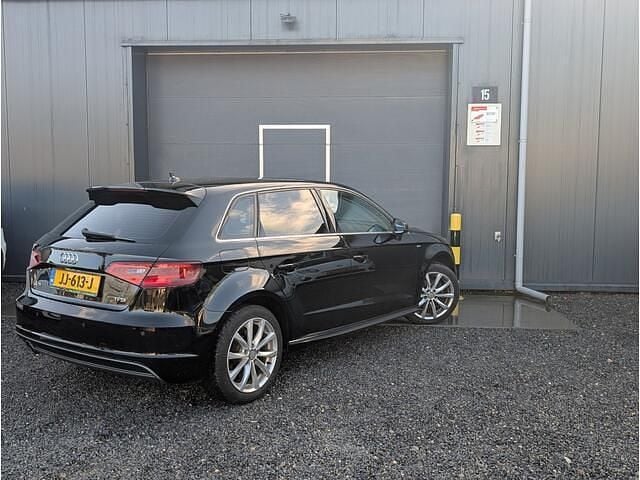 Occasion Audi A3 Sportback Comfort 110 PK (80 kW) 2016 Zwart Hatchback